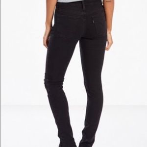 Must have Levi's Black jean leggings
